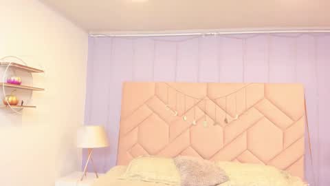  Bella  online show from 11-23-25, 02:50