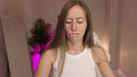 bella_li__ online show from 09-11-25, 03:17