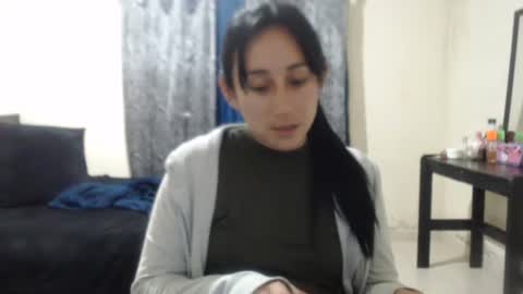 bella_luna34 online show from 02-25-26, 03:27