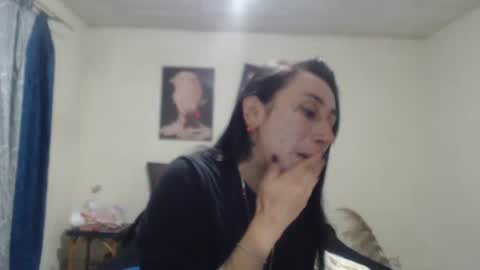 bella_luna34 online show from 04-18-26, 04:27