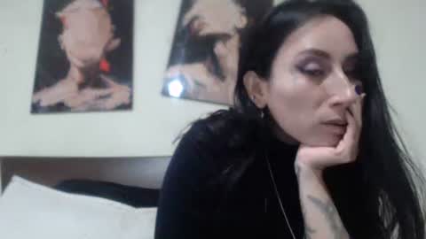 bella_luna34 online show from 04-24-26, 03:47