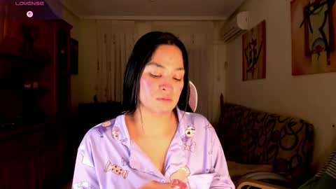 bella_pocahontas3 online show from 03-01-25, 11:58