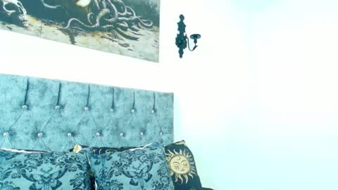 Bella online show from 11-18-25, 12:27