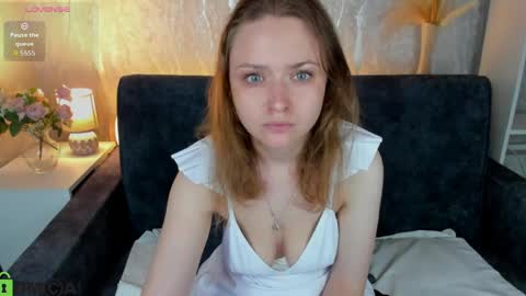 Snapshot of bella_ramsi chatting on 06-08-26, 12:58 Linda Bella online show from 06-08-26, 12:58