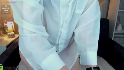 Snapshot of bella_ramsi chatting on 06-17-26, 12:46 Linda Bella online show from 06-17-26, 12:46