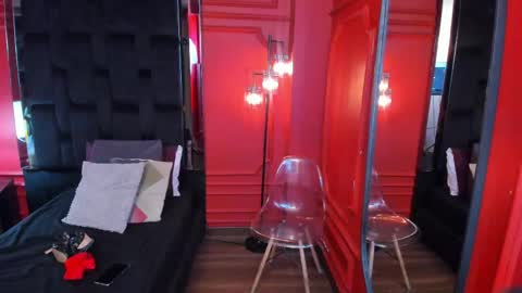 Bella Riviera online show from 04-25-26, 07:00