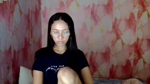 Snapshot of bella_saero chatting on 06-13-26, 12:03 bella online show from 06-13-26, 12:03