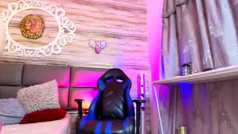     online show from 09-26-25, 04:38