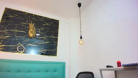 Snapshot of bella_salvatore chatting on 11-04-25, 09:25 online show from 11-04-25, 09:25