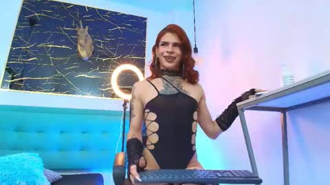 Snapshot of bella_salvatore chatting on 11-11-25, 09:26 online show from 11-11-25, 09:26