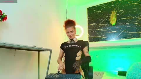 Snapshot of bella_salvatore chatting on 11-25-25, 08:09 online show from 11-25-25, 08:09