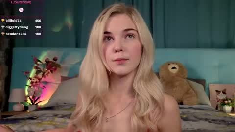 Bella online show from 02-11-26, 01:10