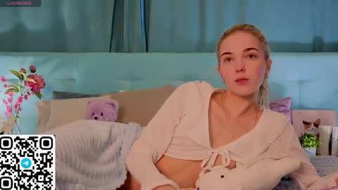 Bella online show from 04-10-26, 12:49