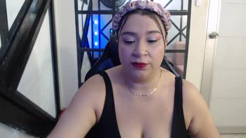 BELLA  online show from 10-11-25, 12:15