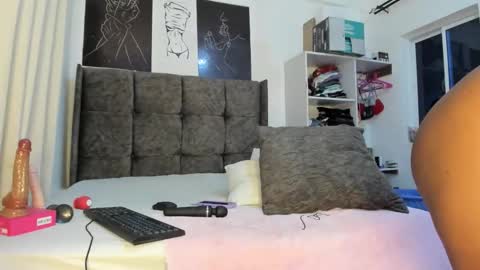 Bella sweetpea online show from 02-28-26, 11:28