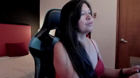 Snapshot of bella_velvet_ chatting on 06-01-26, 02:30 Vianeth online show from 06-01-26, 02:30