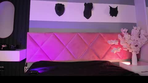 Bella online show from 11-19-25, 12:16