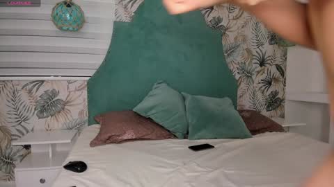 Bella Becca  online show from 12-14-24, 06:20