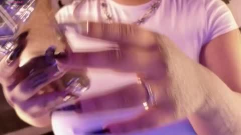 Snapshot of bellaa_miller chatting on 12-05-25, 11:08 Bella online show from 12-05-25, 11:08