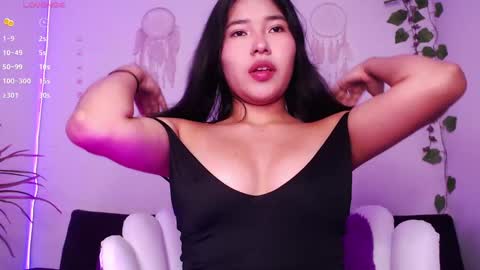 Snapshot of bellabills chatting on 02-11-25, 09:03 Bella online show from 02-11-25, 09:03