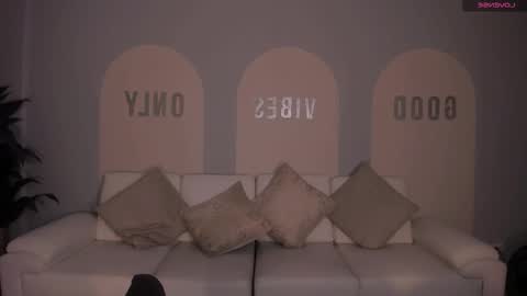 Bella online show from 11-18-25, 03:45