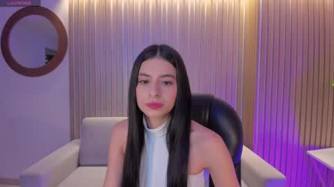 Snapshot of bellaconnor_ chatting on 05-14-26, 04:08 Bella online show from 05-14-26, 04:08