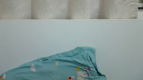 Snapshot of bellacrystall chatting on 05-12-26, 12:35 bellacrystall online show from 05-12-26, 12:35