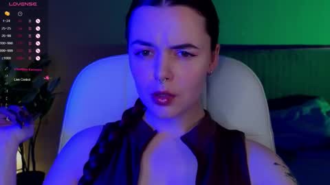 Snapshot of belladevile_ chatting on 10-05-25, 07:28 belladevile_ online show from 10-05-25, 07:28