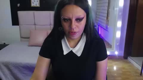 Snapshot of belladona_trix chatting on 11-03-25, 07:26 belladona_trix online show from 11-03-25, 07:26