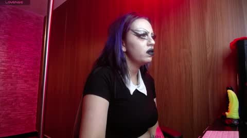 Snapshot of belladona_trix chatting on 04-12-26, 05:51 belladona_trix online show from 04-12-26, 05:51