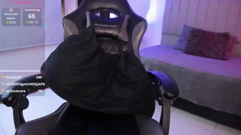 Snapshot of bellalesh chatting on 10-12-25, 02:54 Bella online show from 10-12-25, 02:54