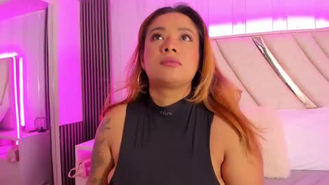 bellalumi online show from 09-18-25, 11:45