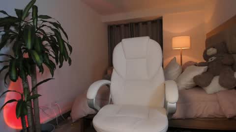 Snapshot of bellamia_ chatting on 02-02-25, 12:30 Bella Mia online show from 02-02-25, 12:30