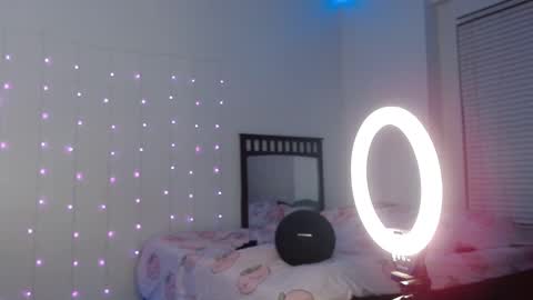 Bella Monroe online show from 03-04-25, 07:51