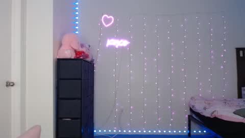 Bella Monroe online show from 03-10-25, 03:56