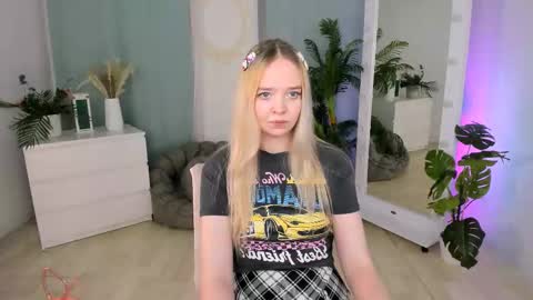 Bella online show from 12-03-25, 11:03