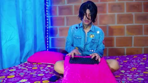 Snapshot of bellamy_094 chatting on 11-11-25, 08:20 bellamy_094 online show from 11-11-25, 08:20