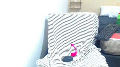 Snapshot of bellamy_sweet chatting on 03-06-25, 07:36 bellamy online show from 03-06-25, 07:36