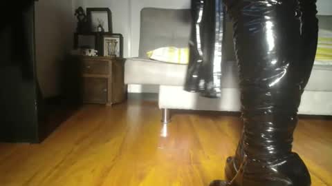 Camille  online show from 01-26-25, 01:20