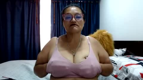 bellanocturna_ online show from 07-28-26, 07:39
