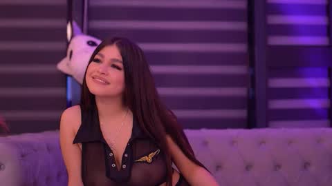 Snapshot of bellanoirre chatting on 09-22-25, 06:10 Bella online show from 09-22-25, 06:10