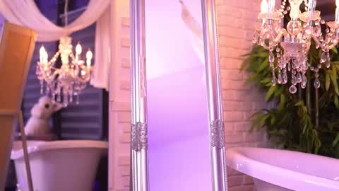 Snapshot of bellanoirre chatting on 10-04-25, 05:44 Bella online show from 10-04-25, 05:44