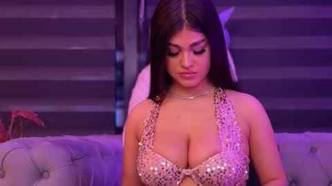 Snapshot of bellanoirre chatting on 10-09-25, 05:55 Bella online show from 10-09-25, 05:55