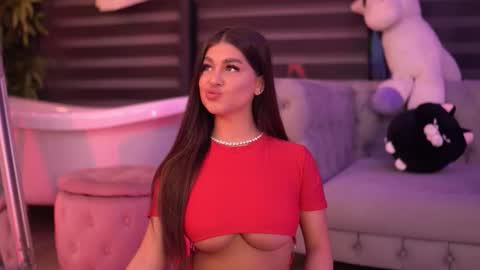 Snapshot of bellanoirre chatting on 11-26-25, 06:31 Bella online show from 11-26-25, 06:31