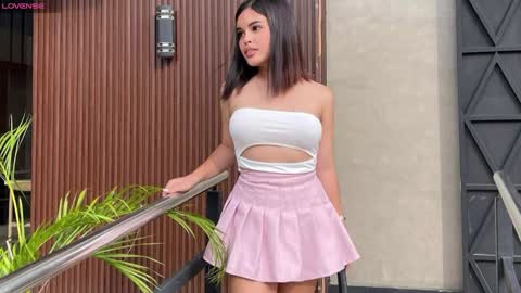 Snapshot of bellaporchxxx chatting on 12-17-24, 02:55 Bella Porch online show from 12-17-24, 02:55