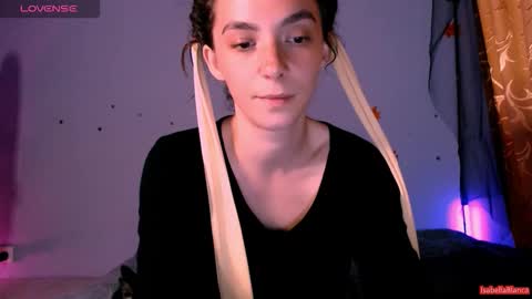 bellaqueen0701 online show from 11-04-25, 08:52