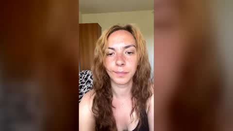 bellaqueen0701 online show from 05-28-26, 08:44