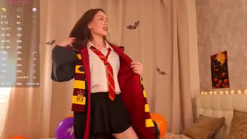 Snapshot of bellarasole chatting on 10-31-25, 05:47 Anna u can call me Ana de Armas online show from 10-31-25, 05:47