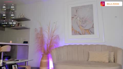 Snapshot of bellarossii chatting on 10-25-25, 12:51 CALL ME BELLA online show from 10-25-25, 12:51