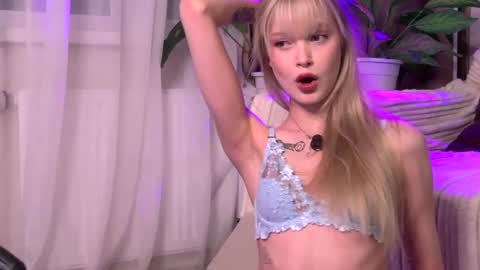 bellasecrettt online show from 04-15-26, 04:14